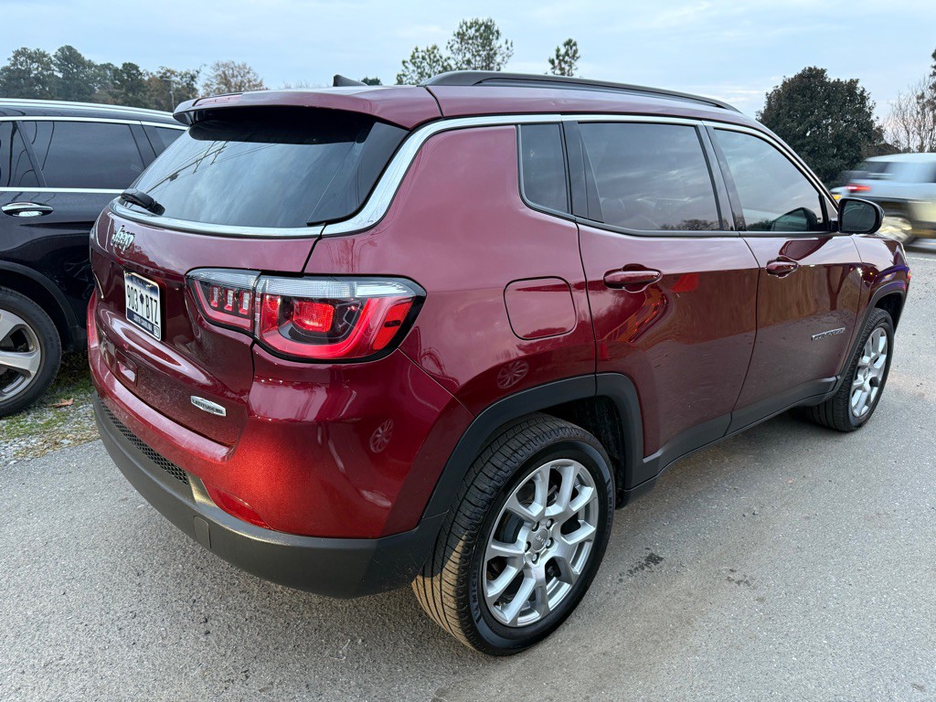 2022 Jeep Compass Image 3