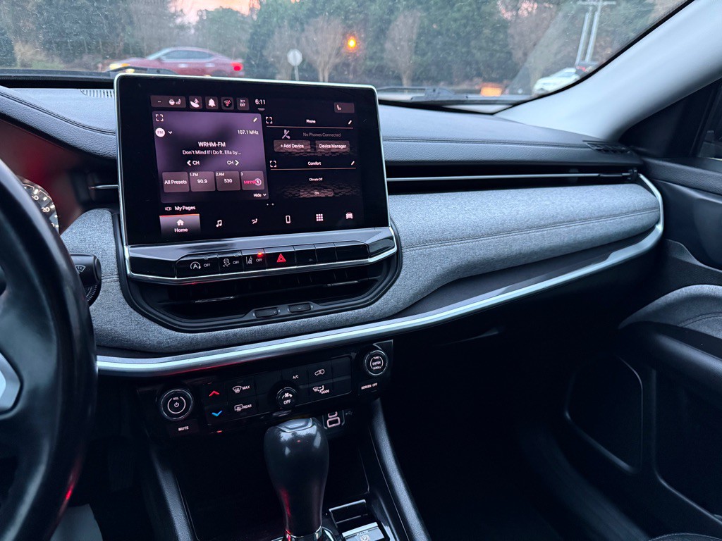 2022 Jeep Compass Image 15