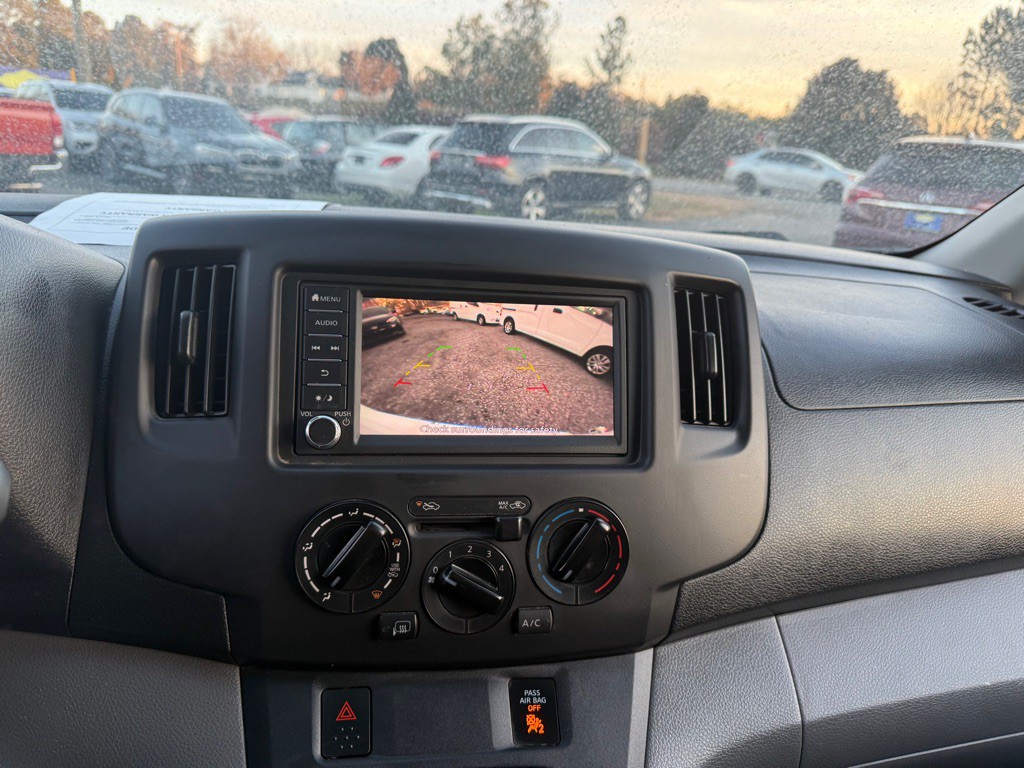 2020 Nissan NV200 Image 10