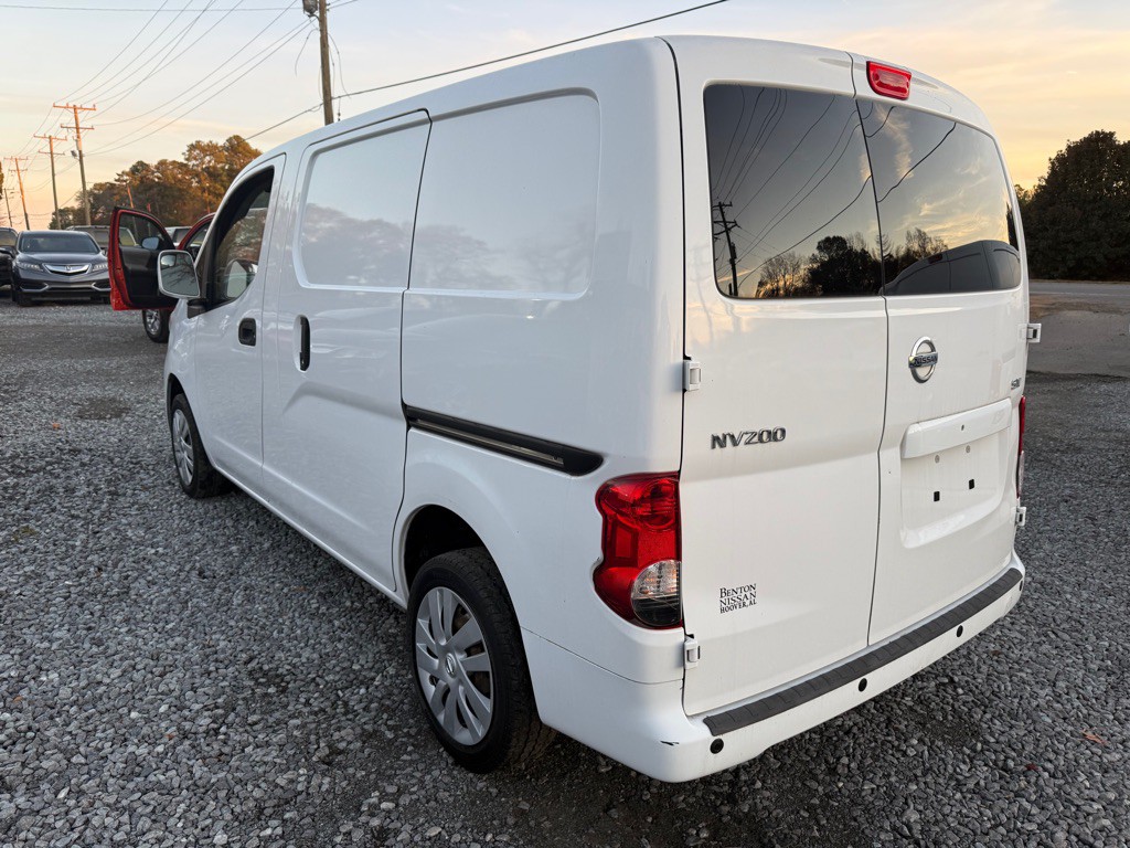 2019 Nissan NV200 Image 2