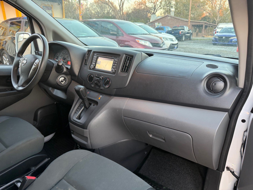2019 Nissan NV200 Image 7