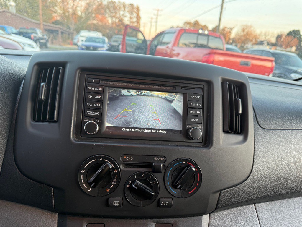 2019 Nissan NV200 Image 12