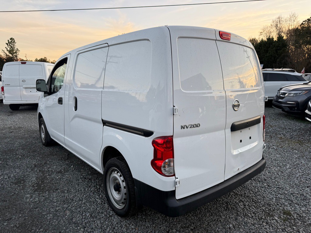 2019 Nissan NV200 Image 2