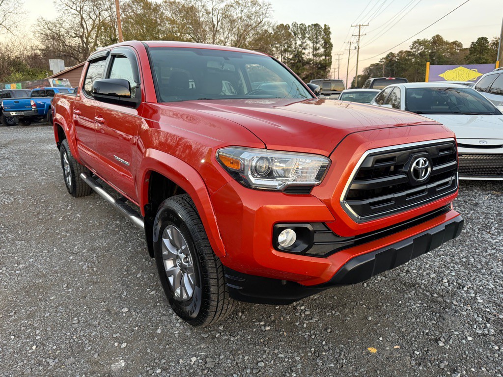 2017 Toyota Tacoma Image 4