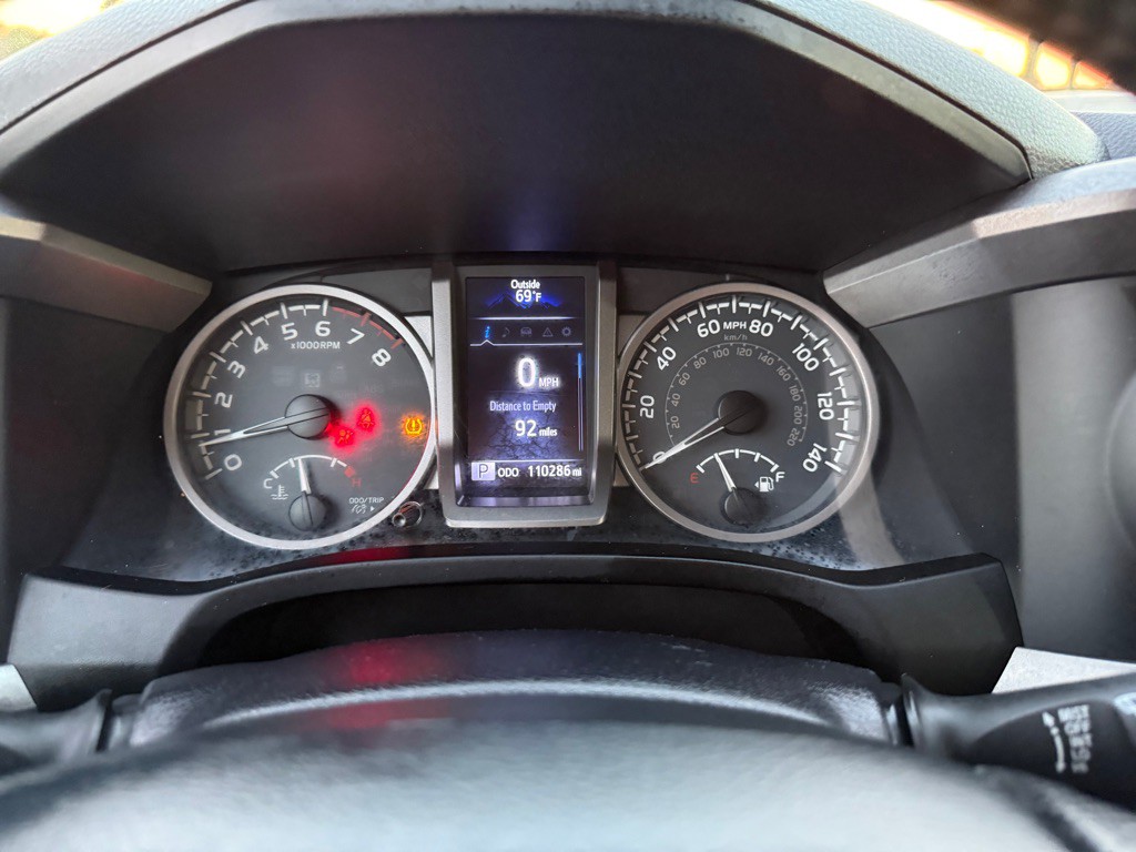 2017 Toyota Tacoma Image 13