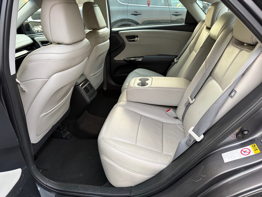 2013 Toyota Avalon Image 9