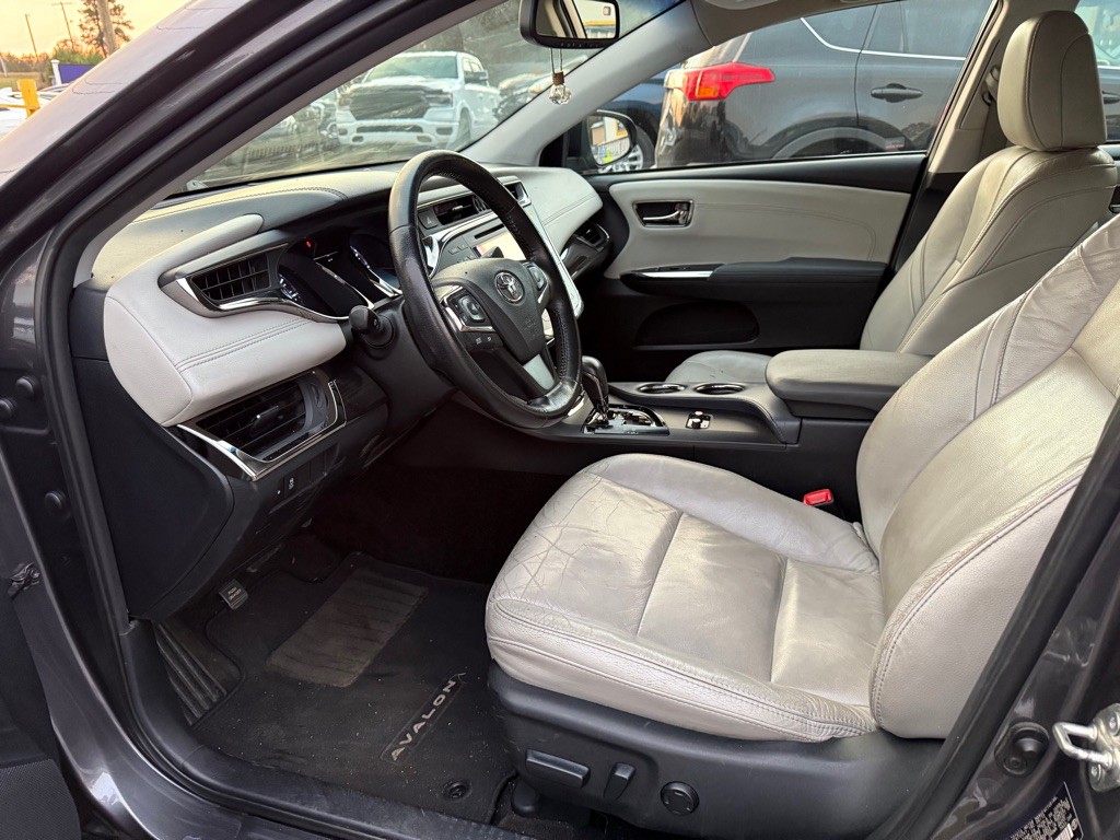 2013 Toyota Avalon Image 10