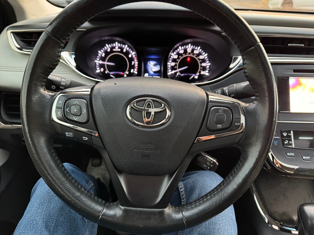 2013 Toyota Avalon Image 12