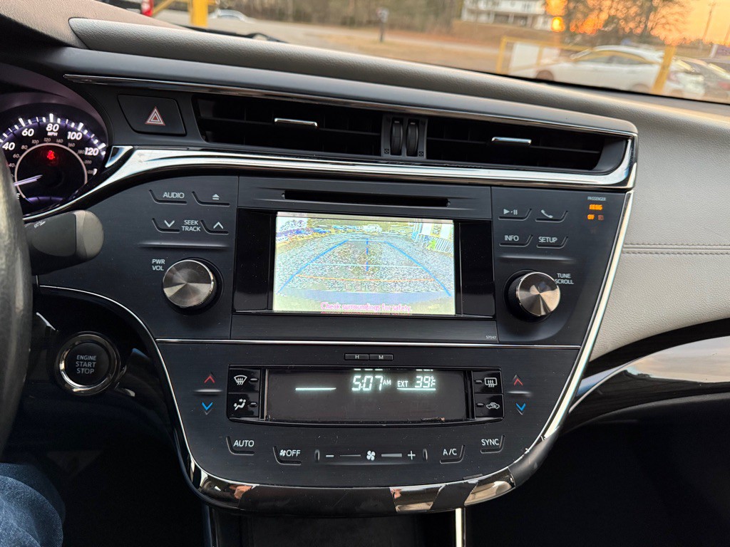 2013 Toyota Avalon Image 15