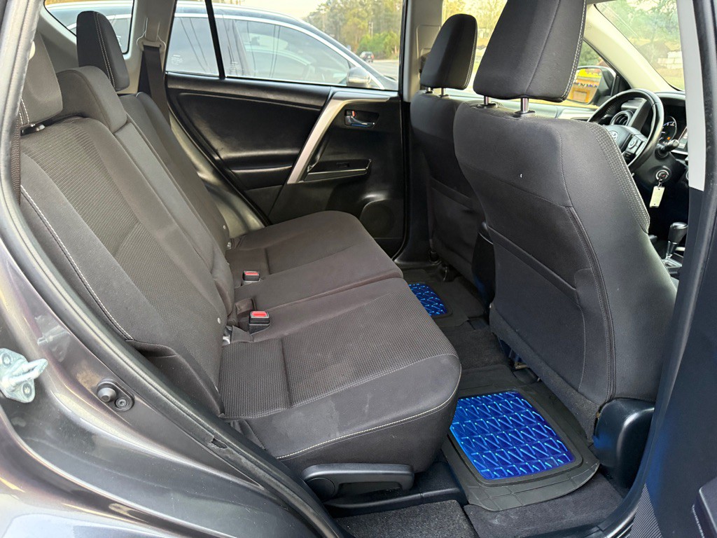 2017 Toyota Rav4 Image 8