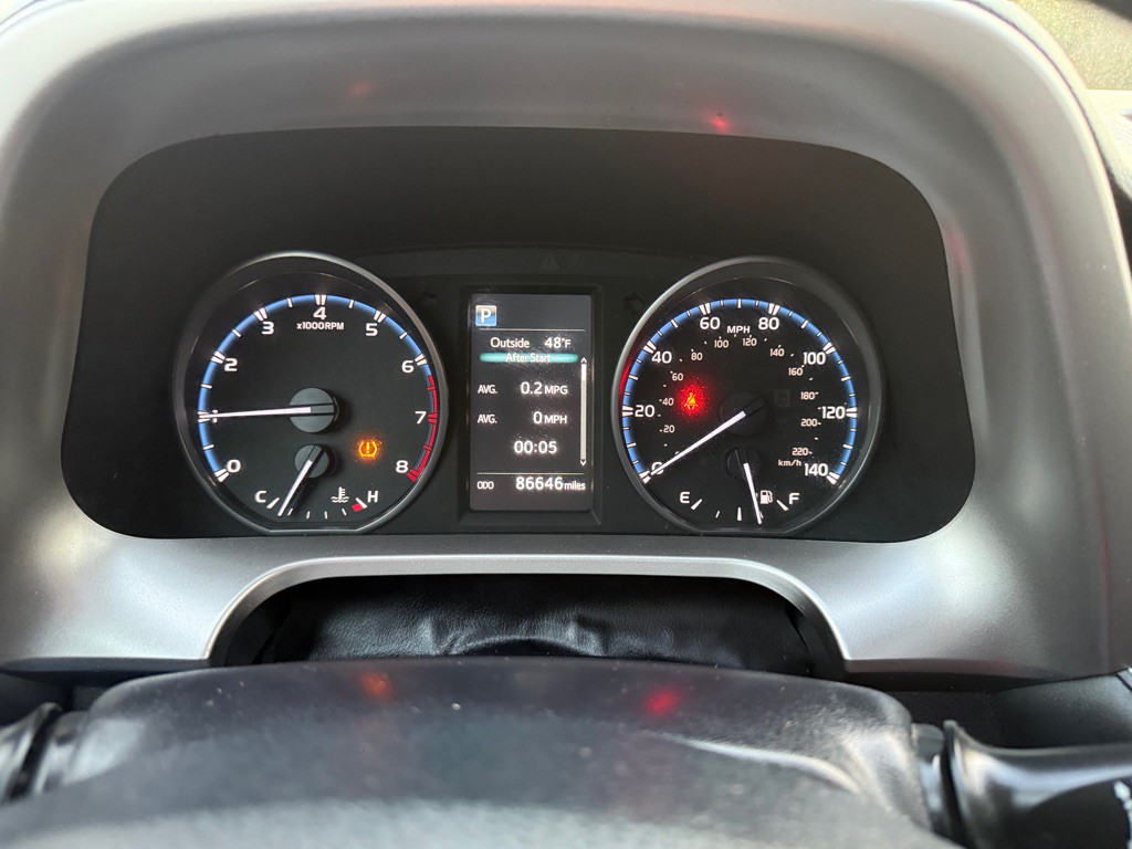 2017 Toyota Rav4 Image 16