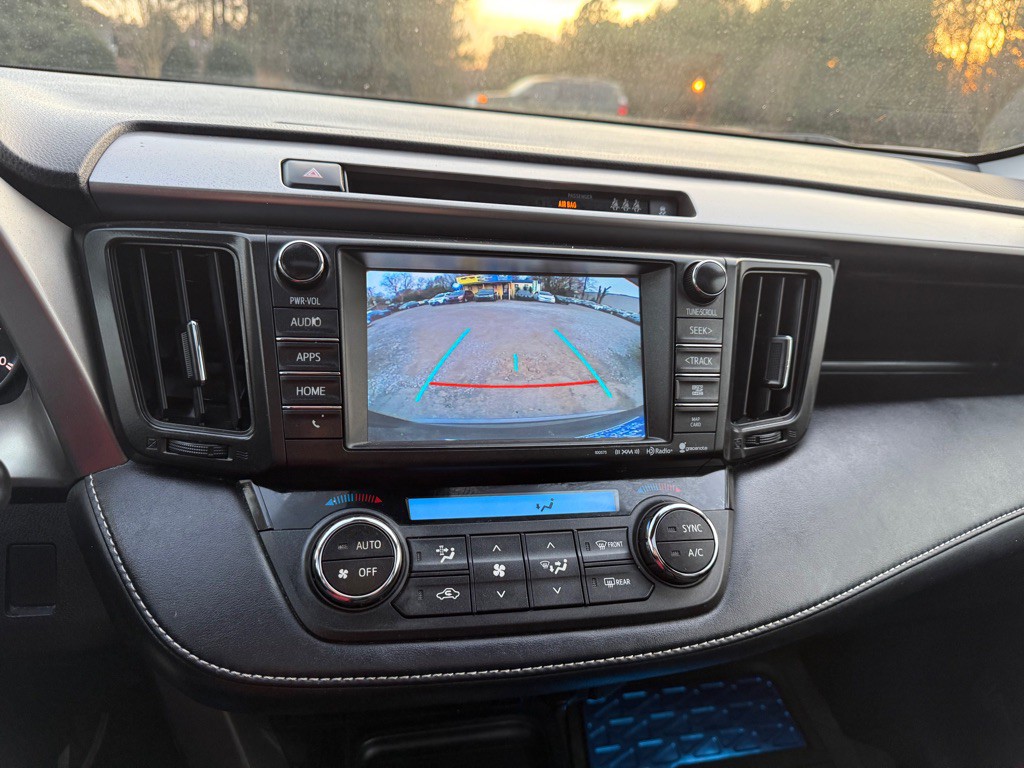 2017 Toyota Rav4 Image 19