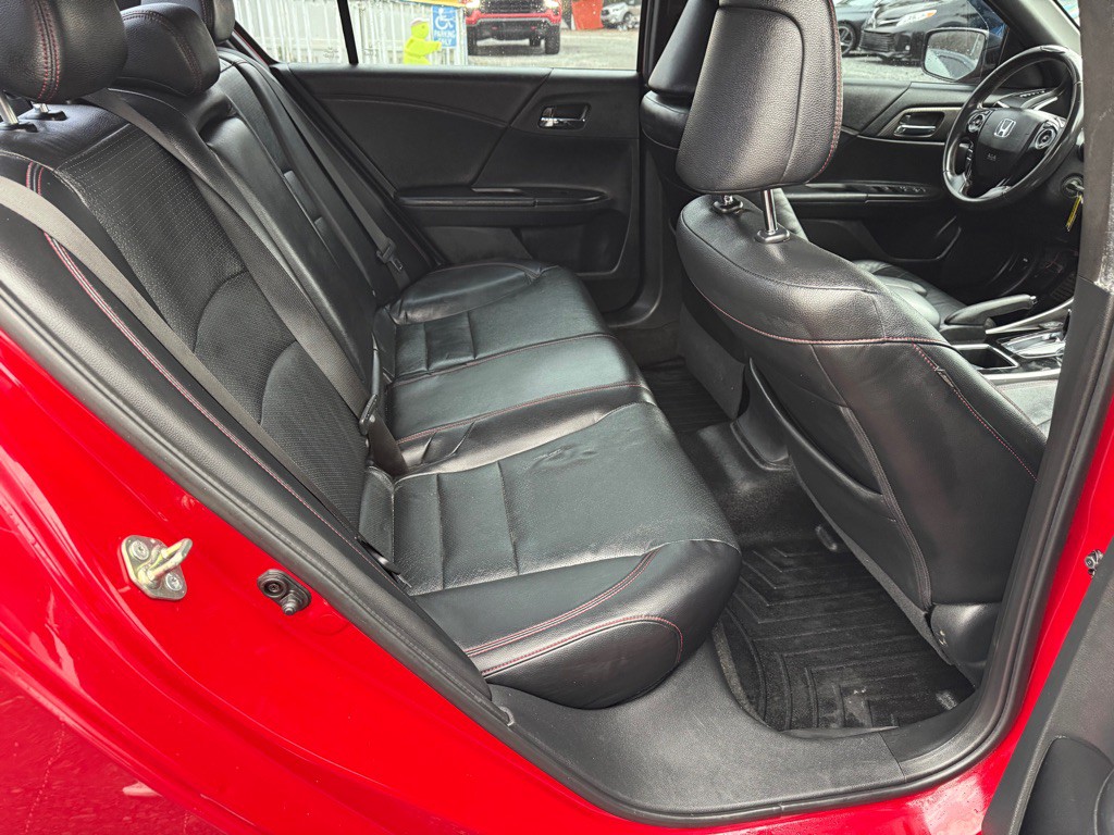 2017 Honda Accord Image 7