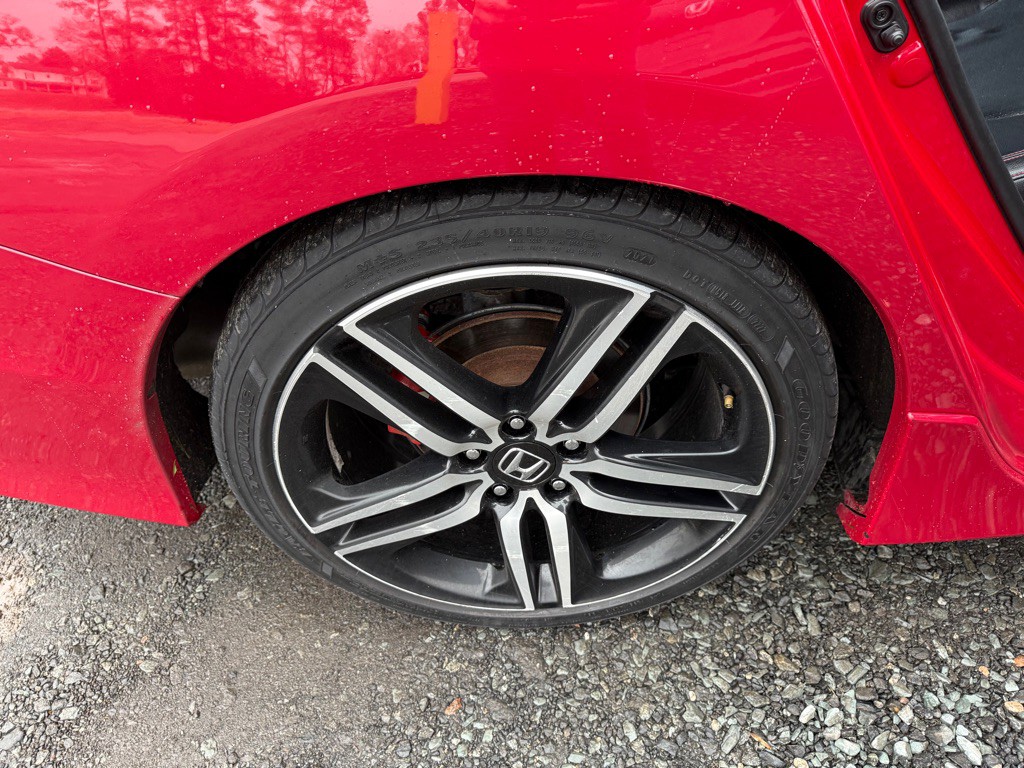 2017 Honda Accord Image 8