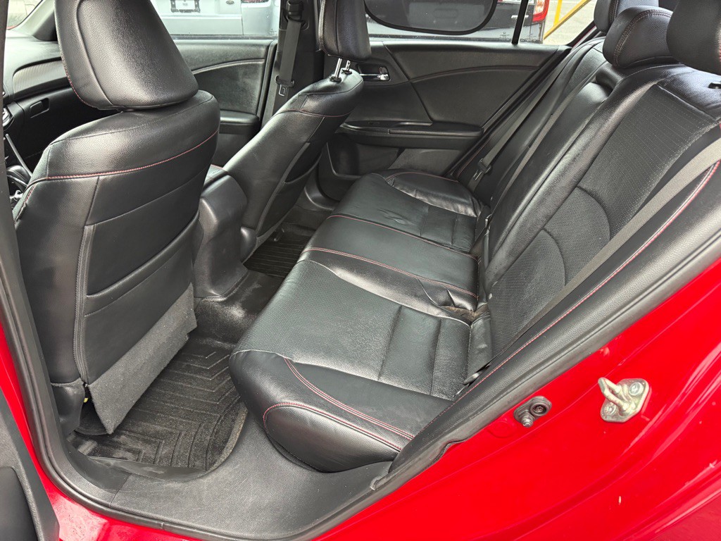 2017 Honda Accord Image 9