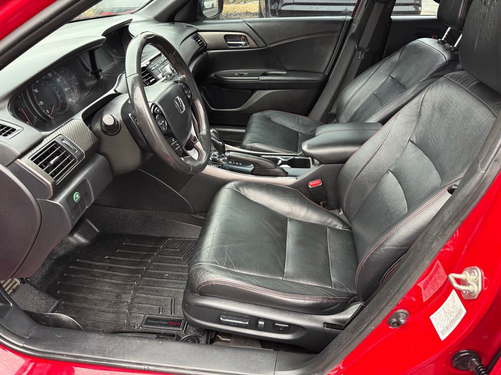 2017 Honda Accord Image 10