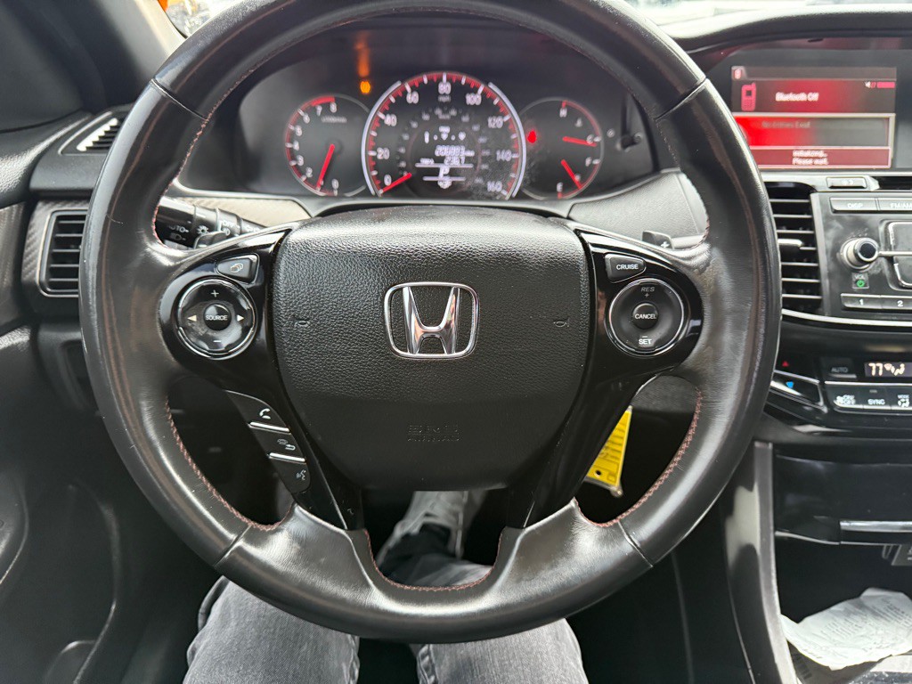 2017 Honda Accord Image 12