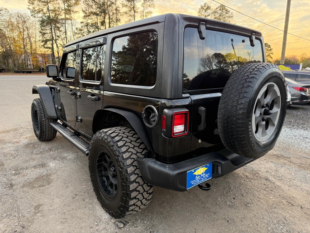 2019 Jeep Wrangler Unlimited Image 2