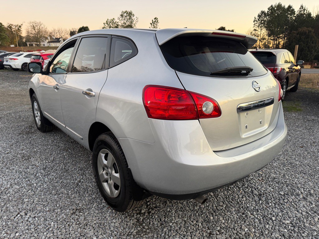 2013 Nissan Rogue Image 2