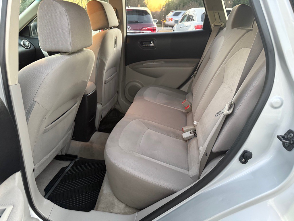 2013 Nissan Rogue Image 10