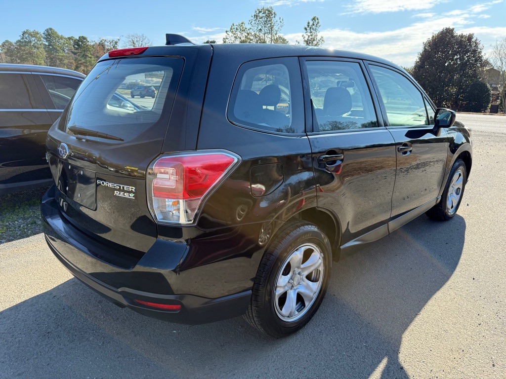2017 Subaru Forester Image 3