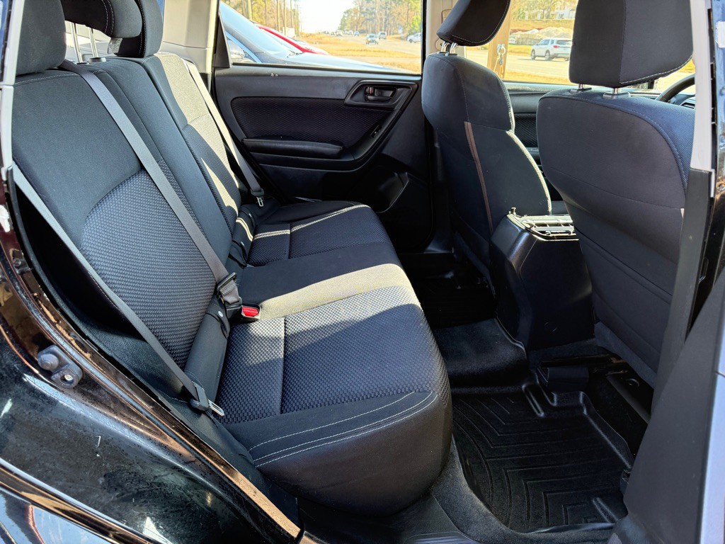 2017 Subaru Forester Image 8