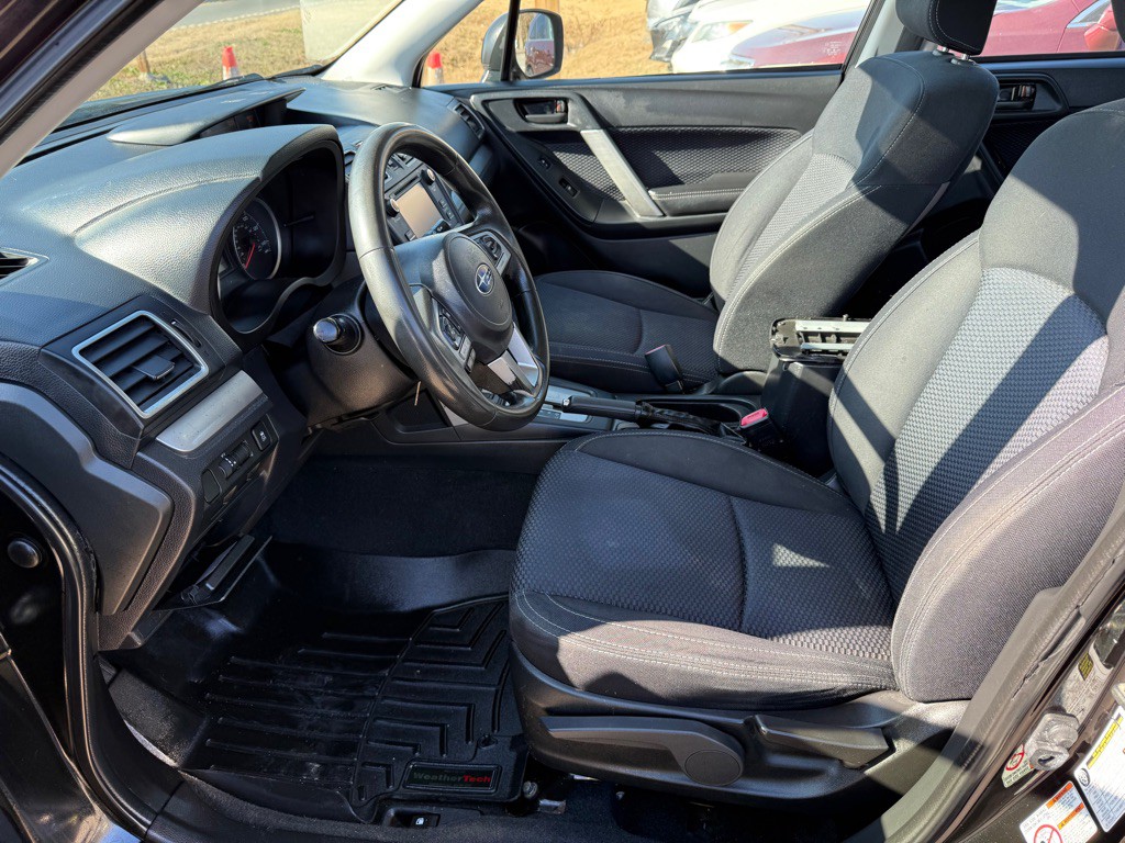 2017 Subaru Forester Image 11