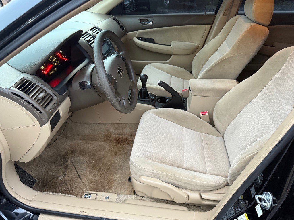 2003 Honda Accord Image 9