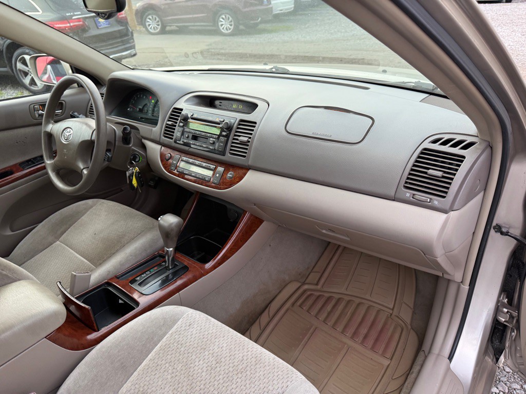 2003 Toyota Camry Image 7