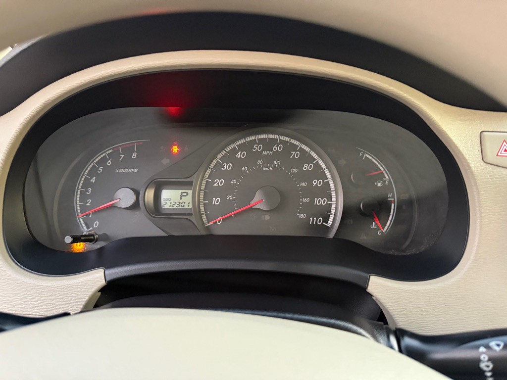 2011 Toyota Sienna Image 12