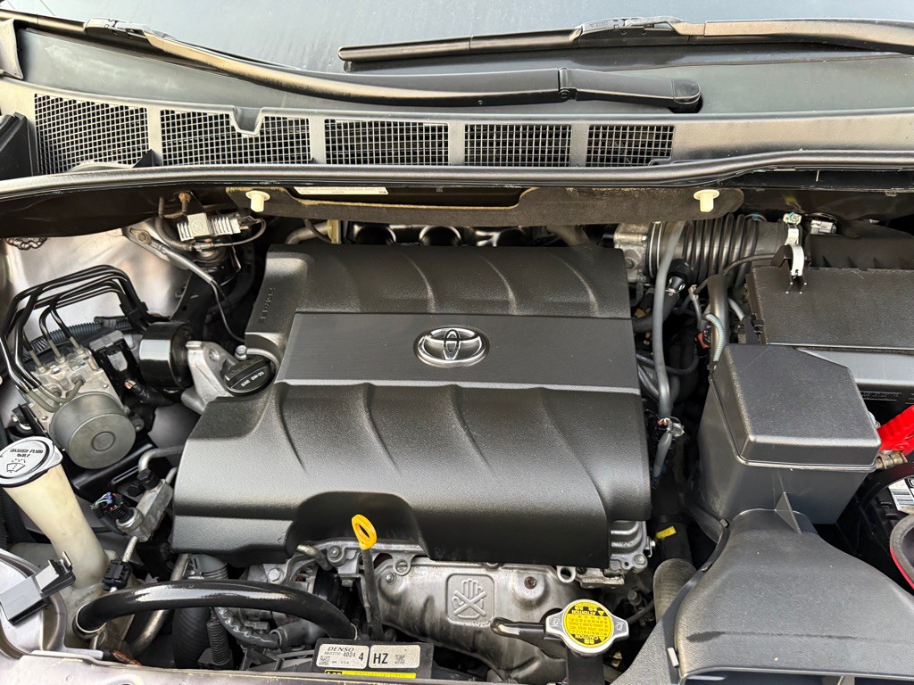 2011 Toyota Sienna Image 15
