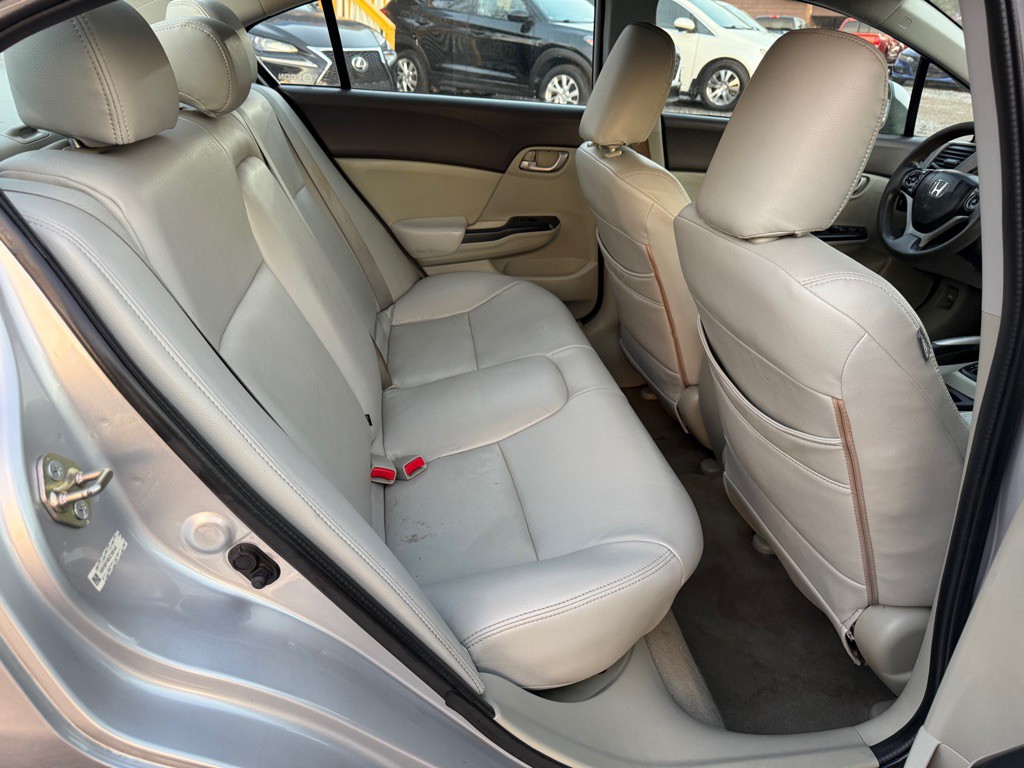 2012 Honda Civic Image 8