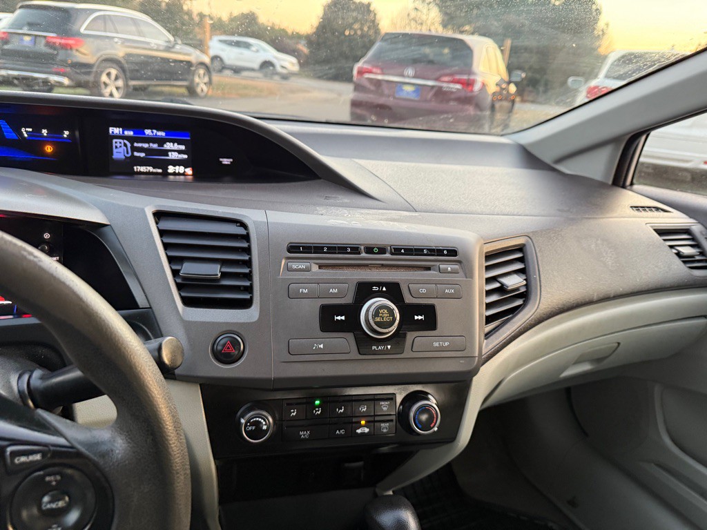 2012 Honda Civic Image 15