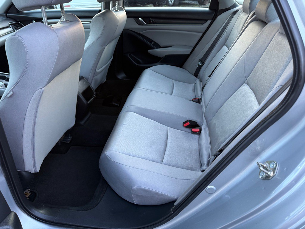 2018 Honda Accord Image 9