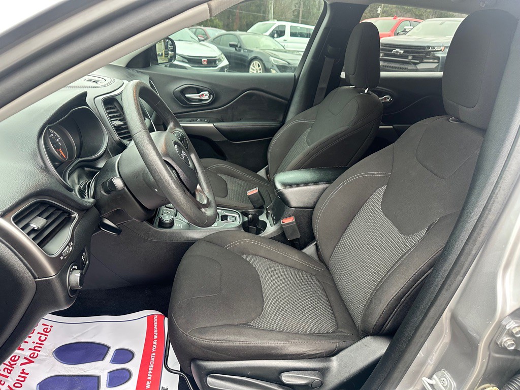 2020 Jeep Cherokee Image 6