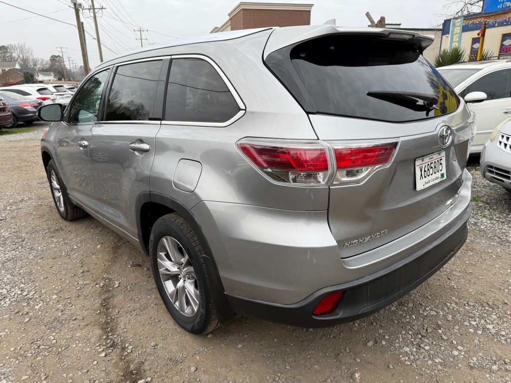 2014 Toyota Highlander Image 2