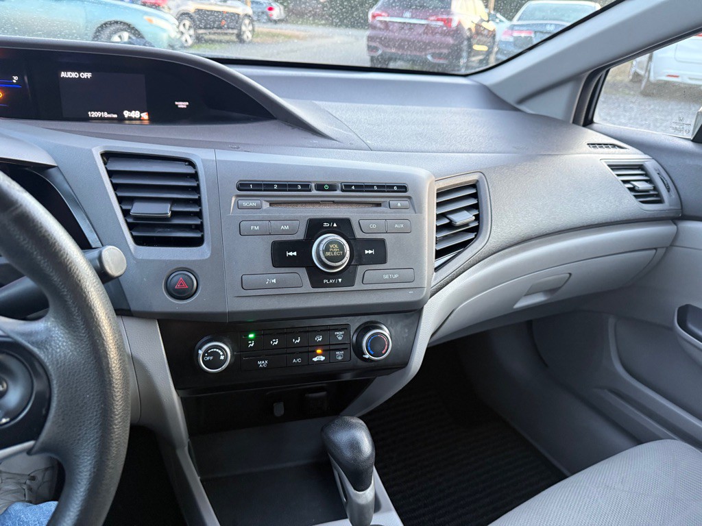 2012 Honda Civic Image 13