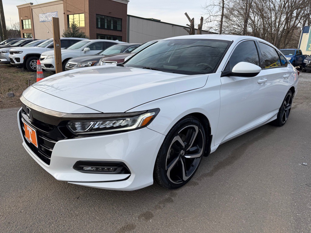 2019 Honda Accord Image 1