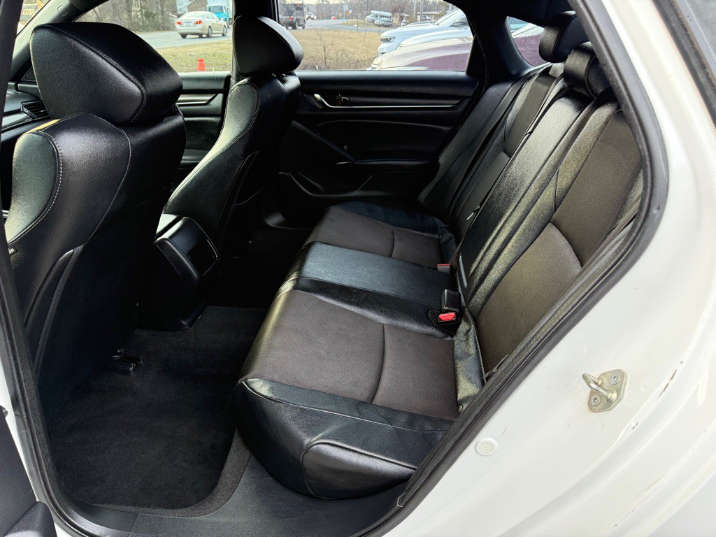 2019 Honda Accord Image 9