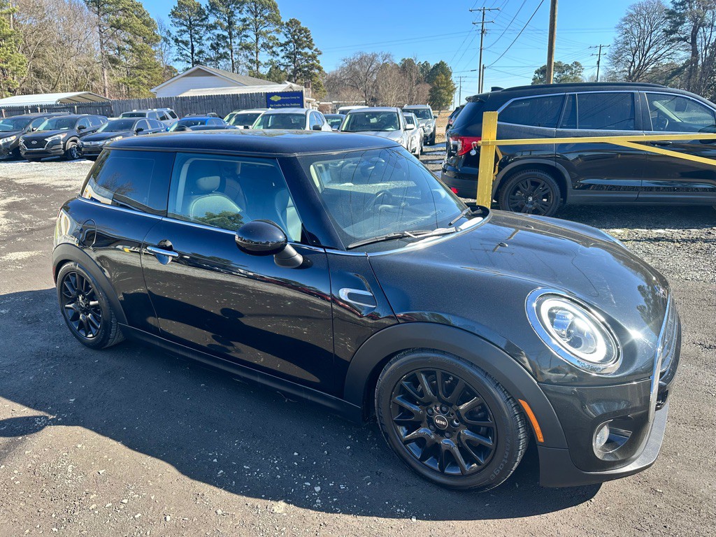 2019 MINI Cooper Image 2
