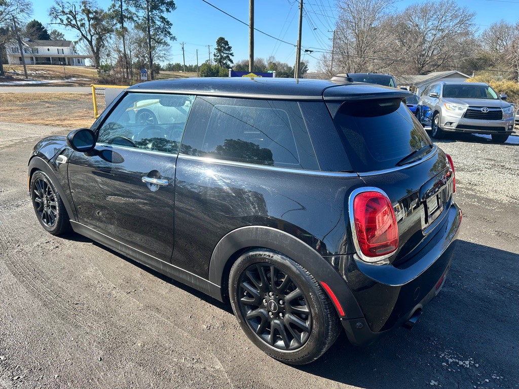 2019 MINI Cooper Image 4