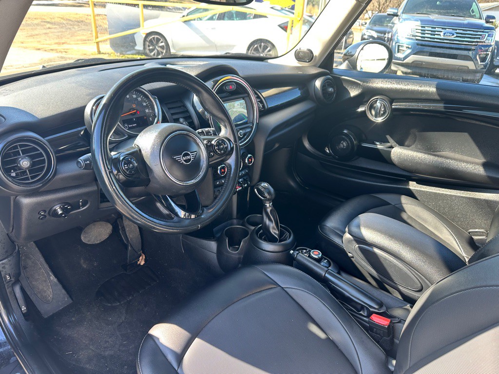 2019 MINI Cooper Image 7