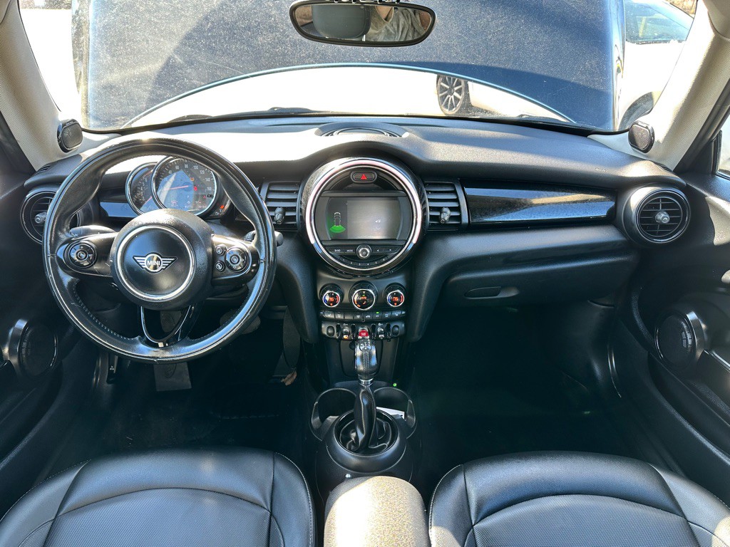 2019 MINI Cooper Image 10