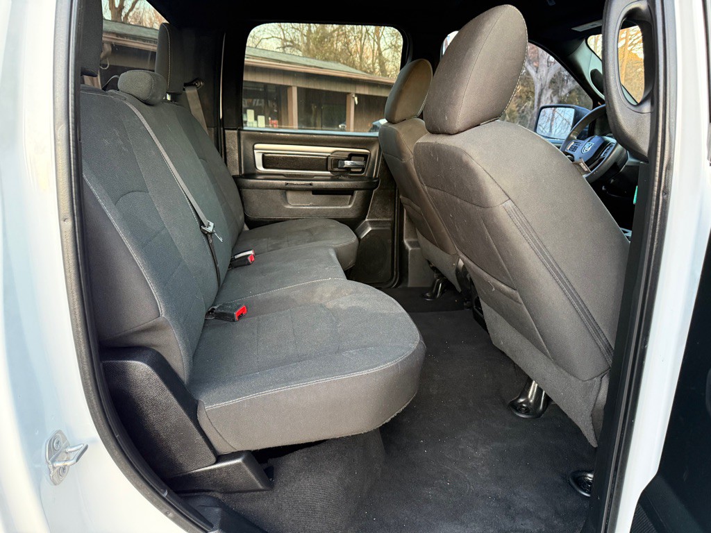 2022 RAM 1500 Image 8