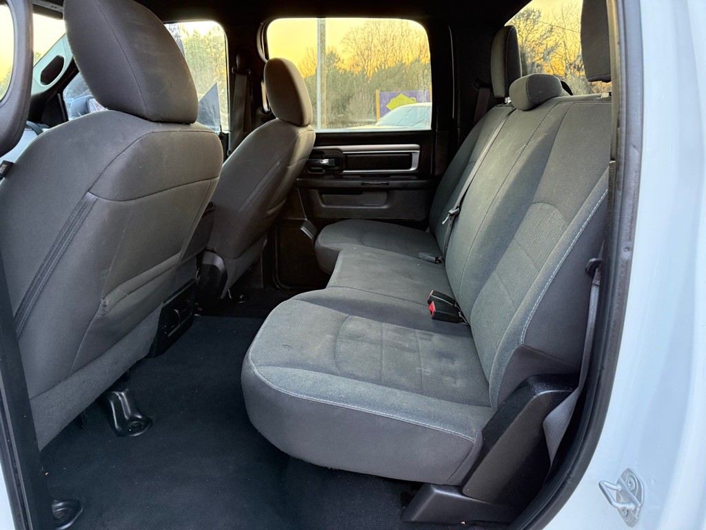 2022 RAM 1500 Image 9