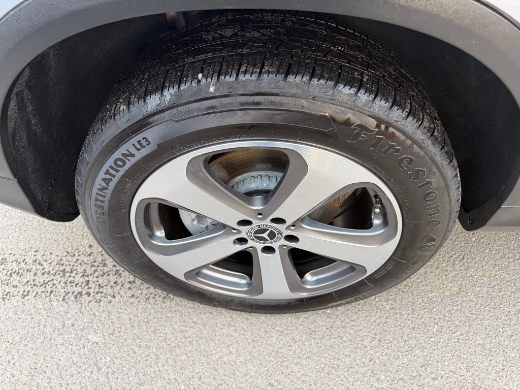 2017 Mercedes-Benz GLC-Class Image 8