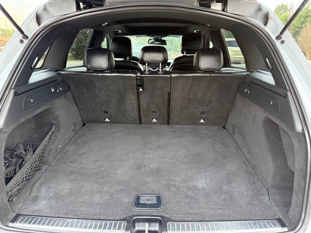 2017 Mercedes-Benz GLC-Class Image 9