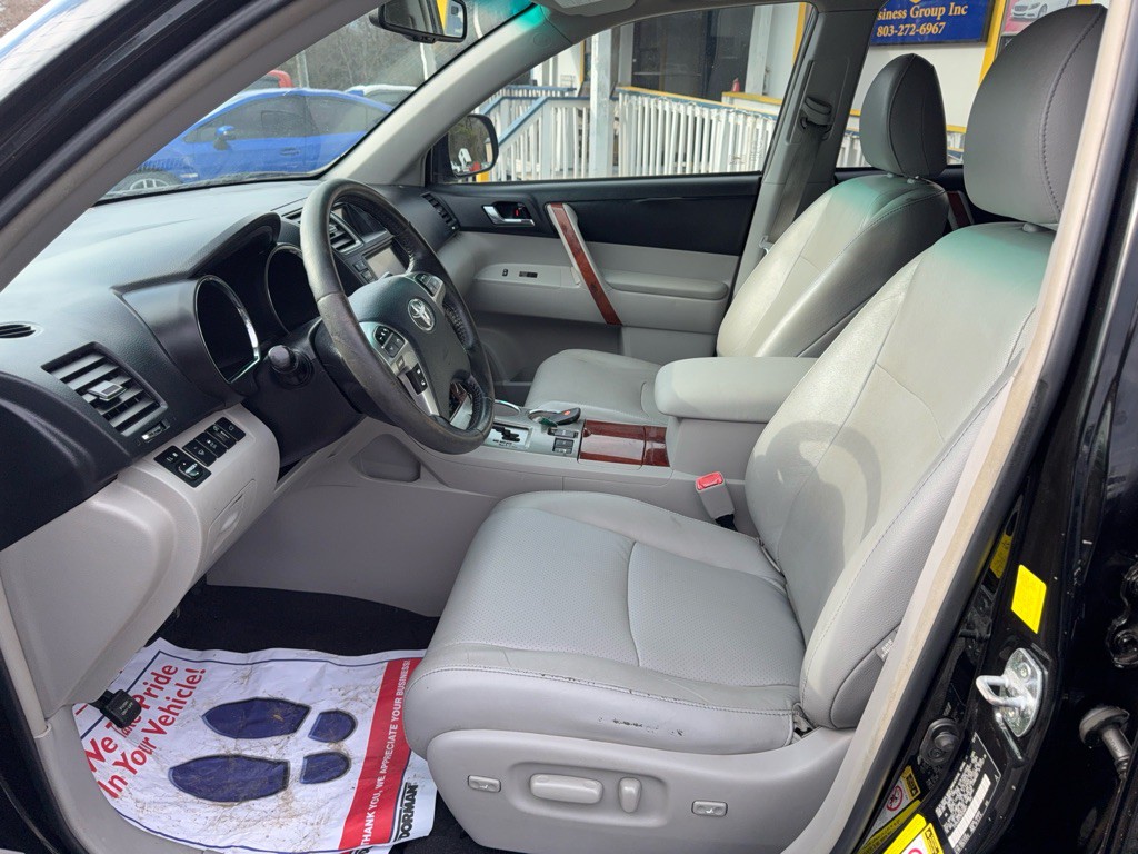 2011 Toyota Highlander Image 9