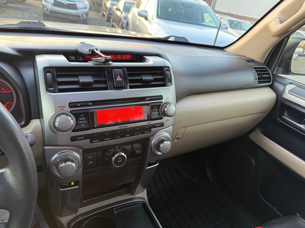 2013 Toyota 4Runner Image 15