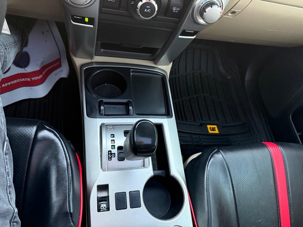 2013 Toyota 4Runner Image 16